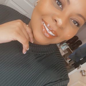 Meet your Posher, Michaelle